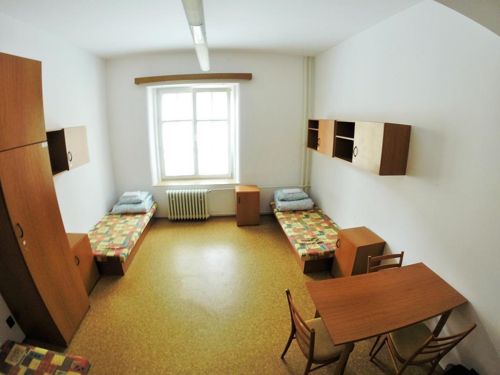 Dizzy Daisy Hostel Prag Zimmer foto